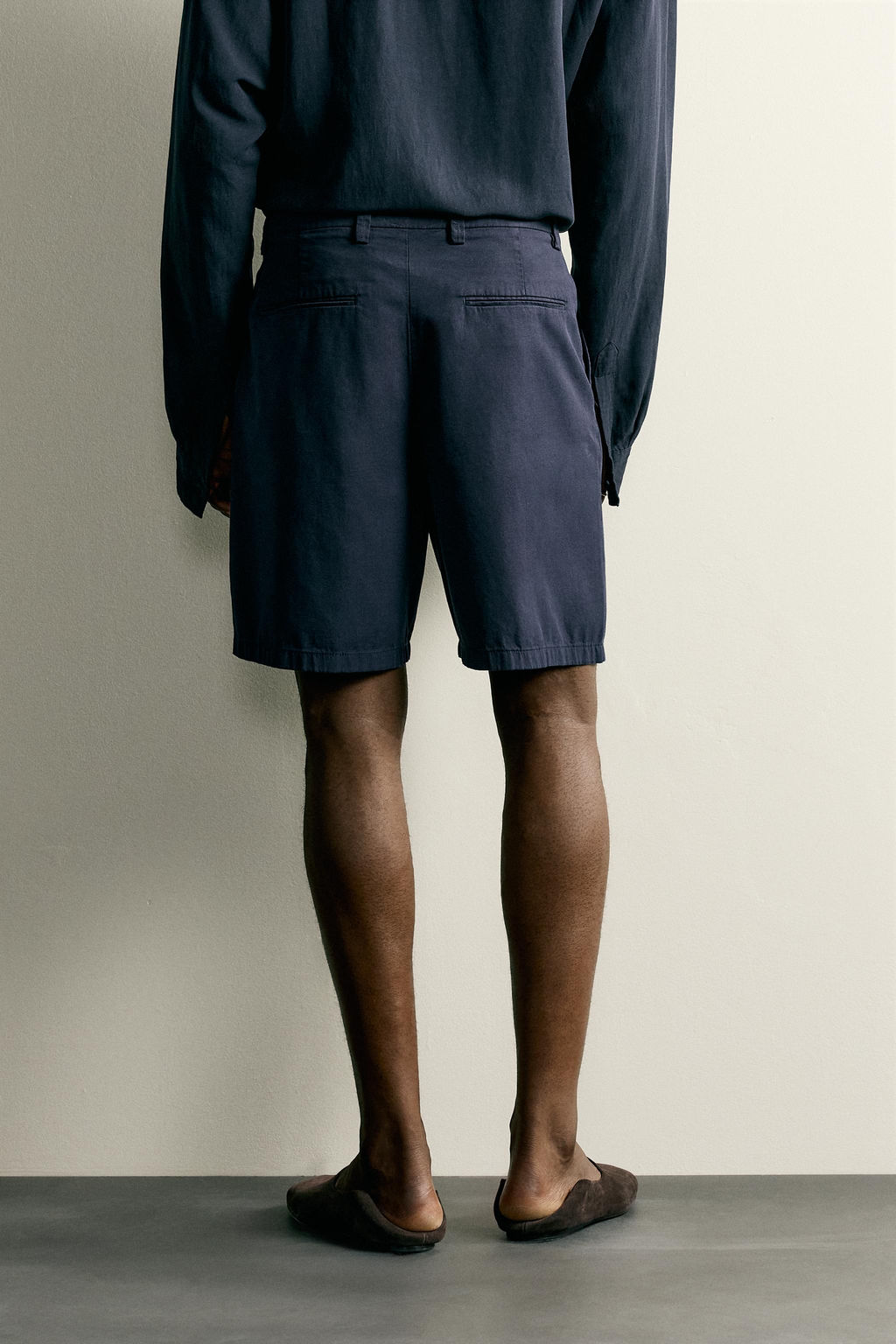 BERMUDA PLIEGUES REGULAR FIT / Marino
