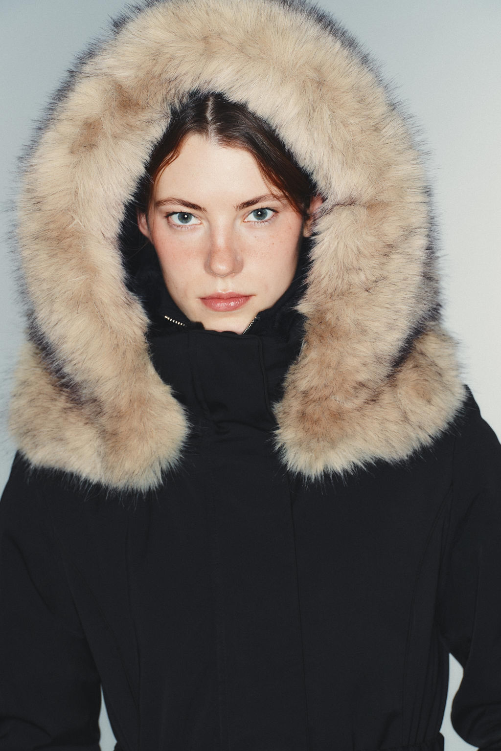 PUFFER JACKET WITH FAUX FUR HOOD, WATER AND WIND PROTECTION - Zara фото 18