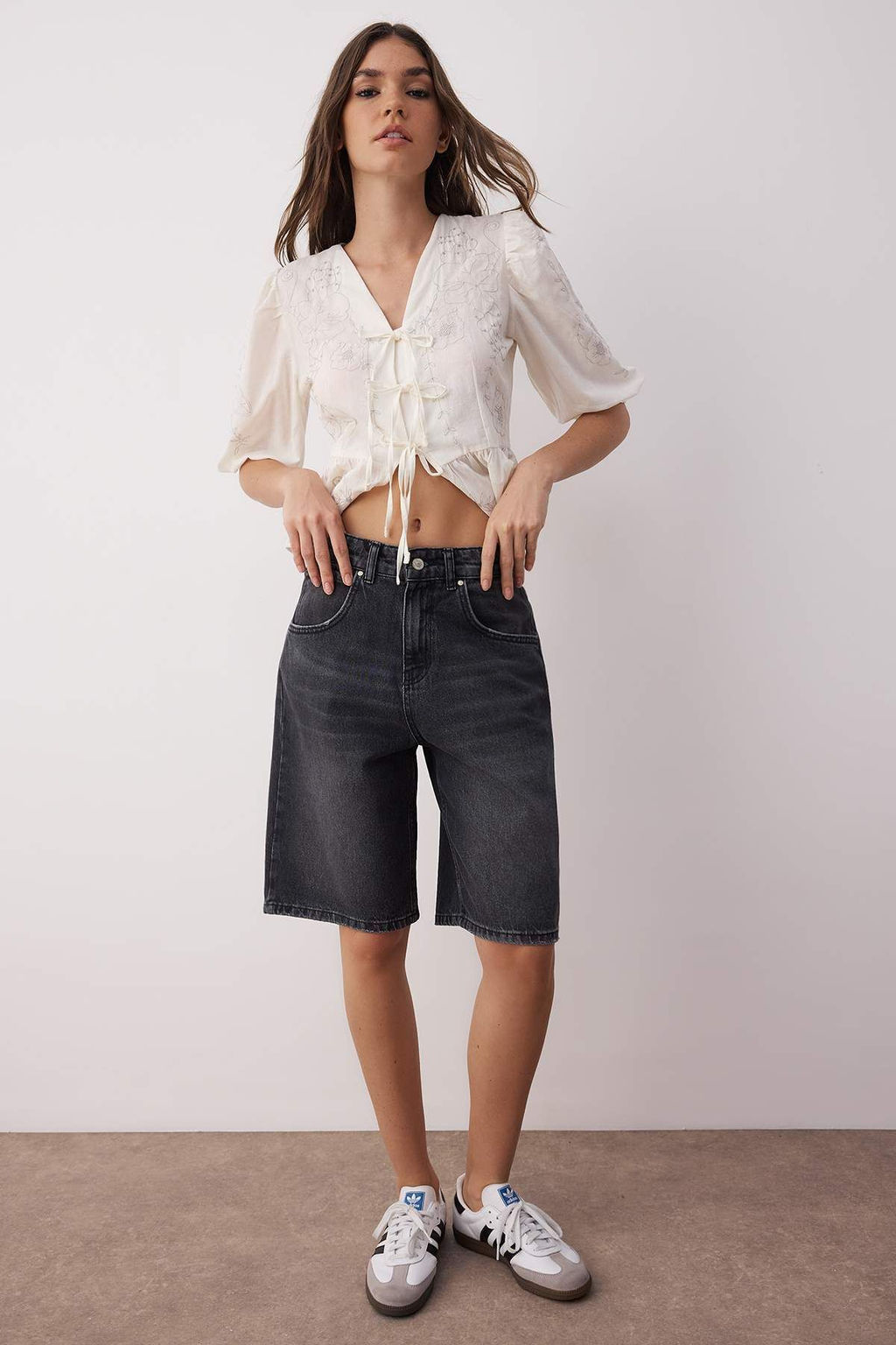 TRENDYOLMILLA Mavi Normal Bel Vintage Denim Bermuda TWOSS25SR00150 фото 2