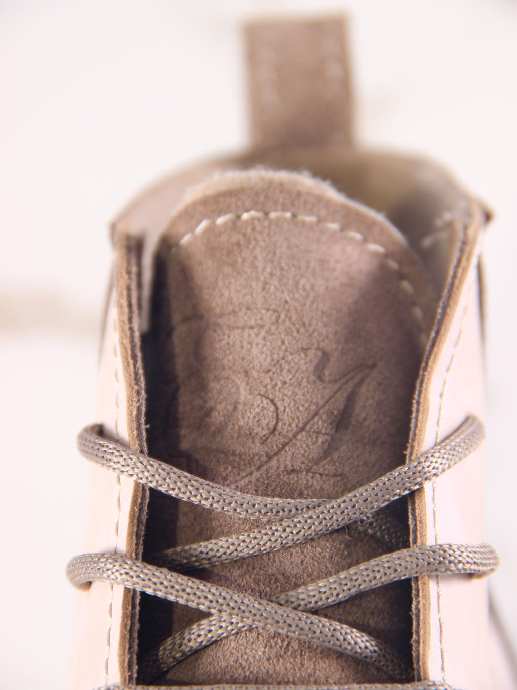 Ботинки 305.927ka.Вакса пудра+серо коричневая замша/шерсть