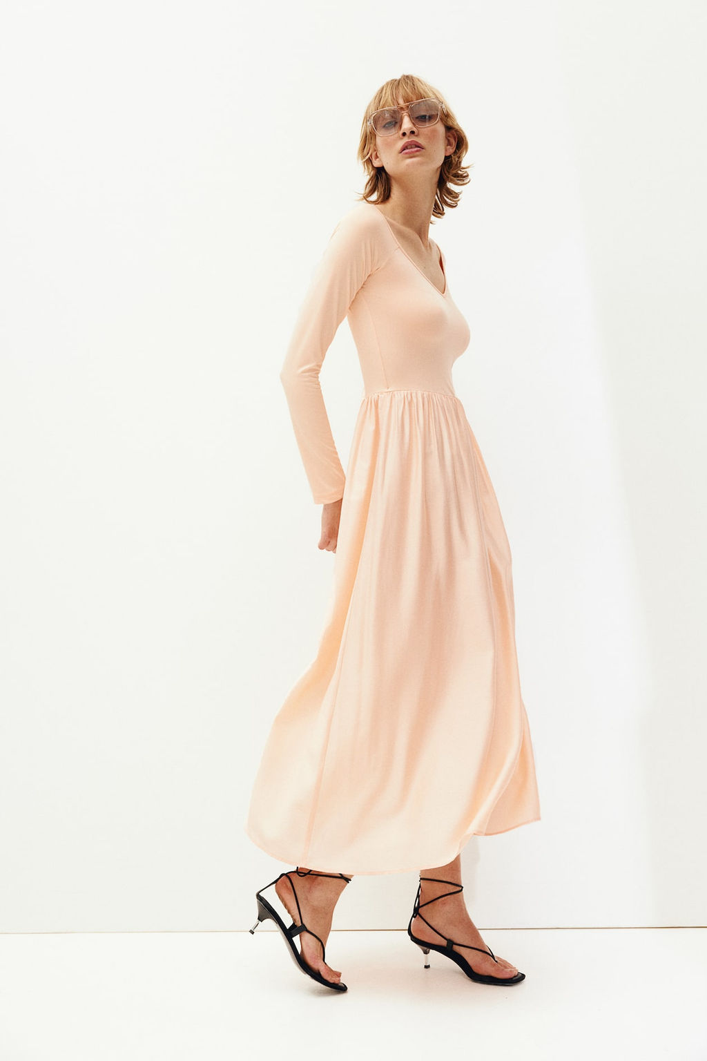 Vestido off-the-shoulder