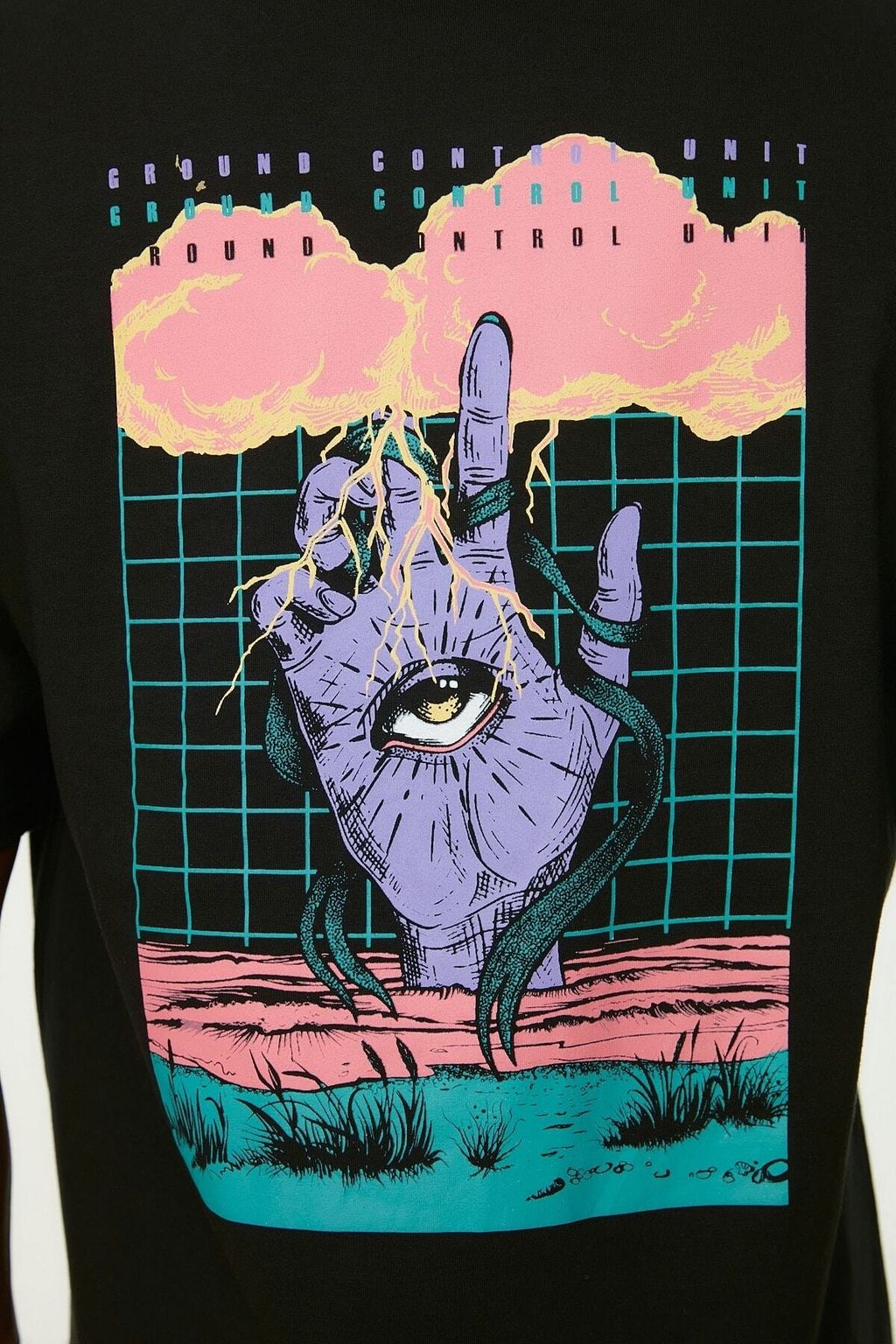TRENDYOL MAN Siyah Oversize/Genis Kesim %100 Pamuklu Mistik Bask?l? T-Shirt TMNSS22TS0217 - Trendyolmilla фото 4