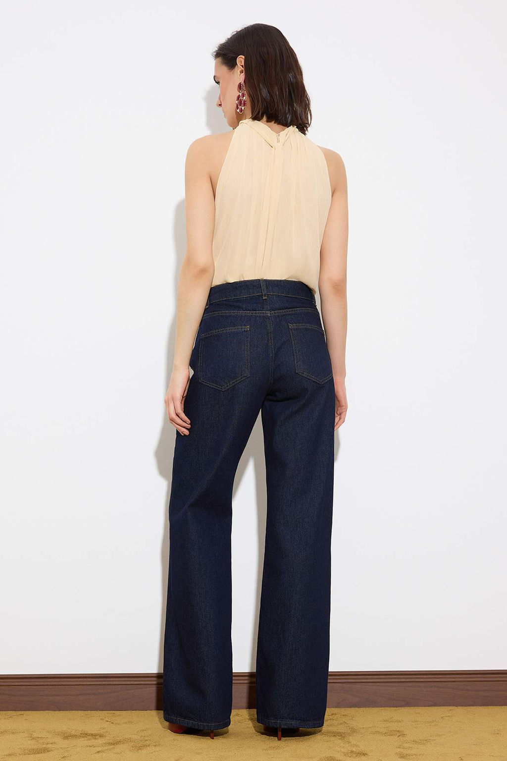 Koyu Mavi Cep Detayl? Yuksek Bel Wide Leg Jeans TWOSS26JE00028 - Trendyolmilla фото 10