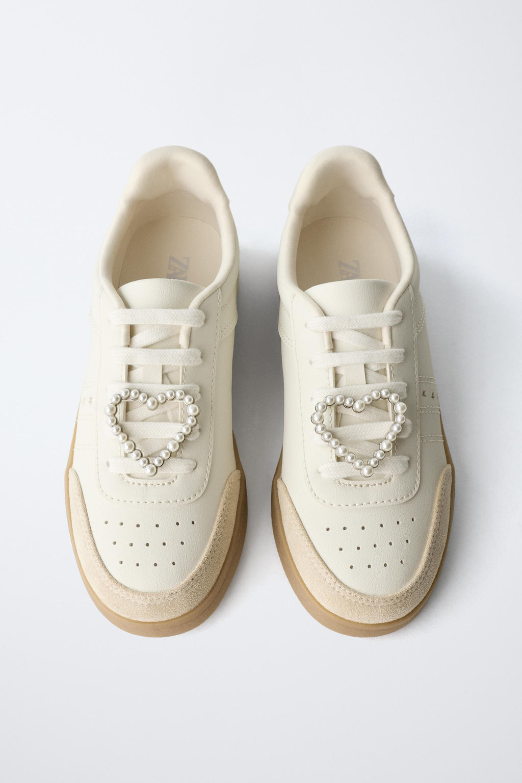 SNEAKERS WITH HEART CHARM DETAIL - Zara фото 12
