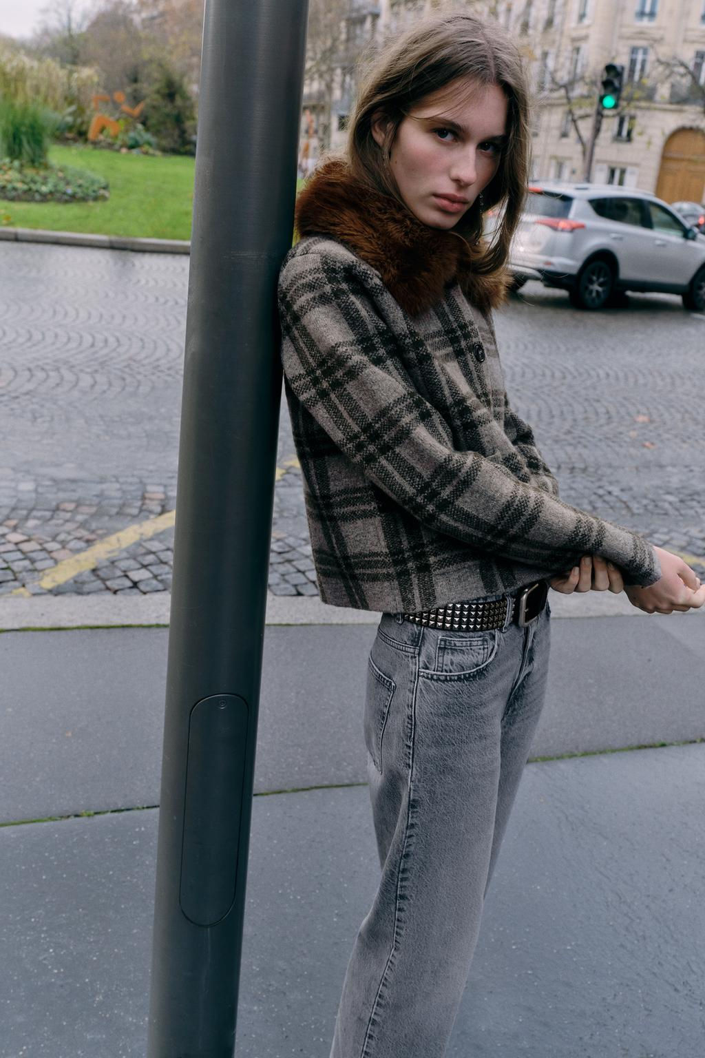 FAUX FUR COLLAR JACKET - Zara фото 2