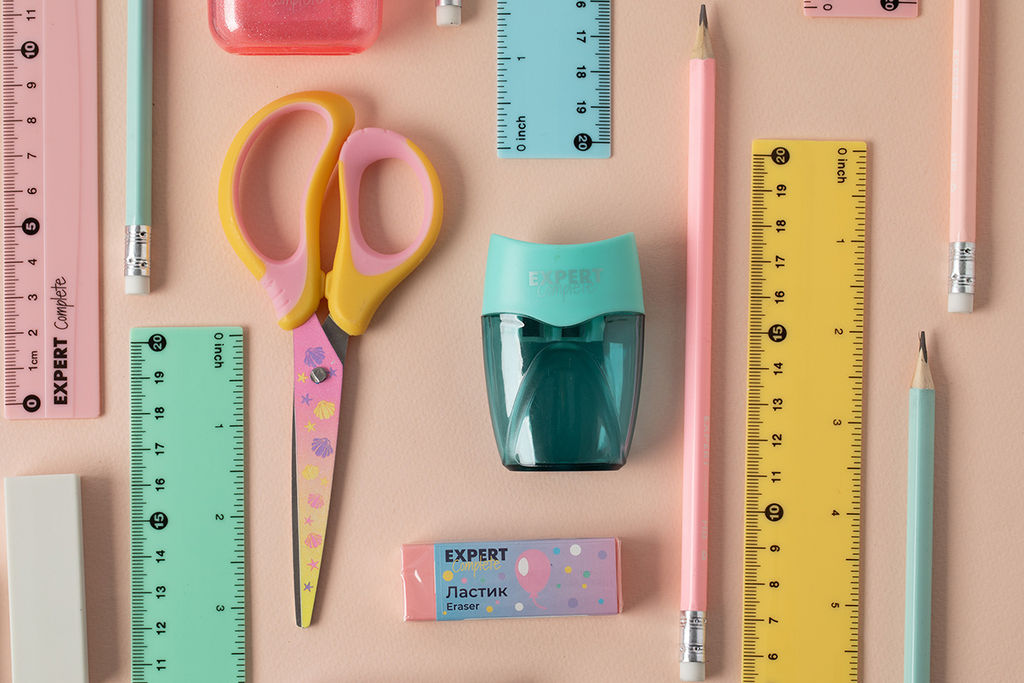 Expert Complete Точилка пластиковая с контейнером, 2 отверстия ECSH-07 12 шт. в ассортименте