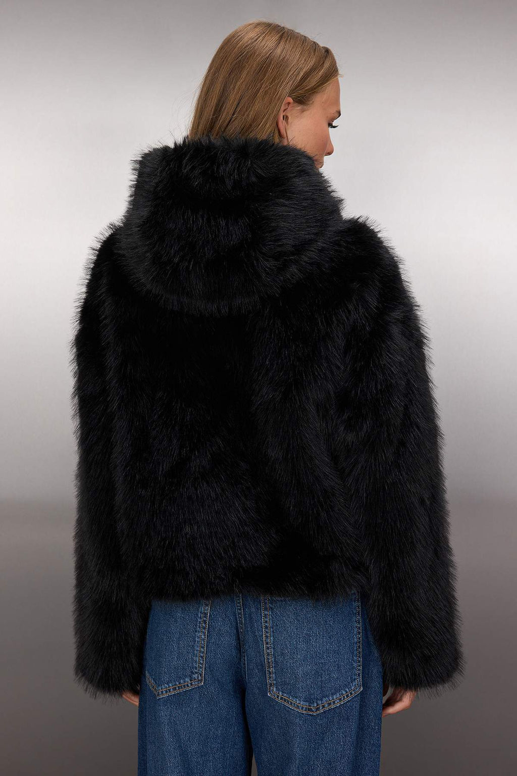 Siyah Oversize Kal?p Kapusonlu Kurk Mont TWOAW26MO00025
