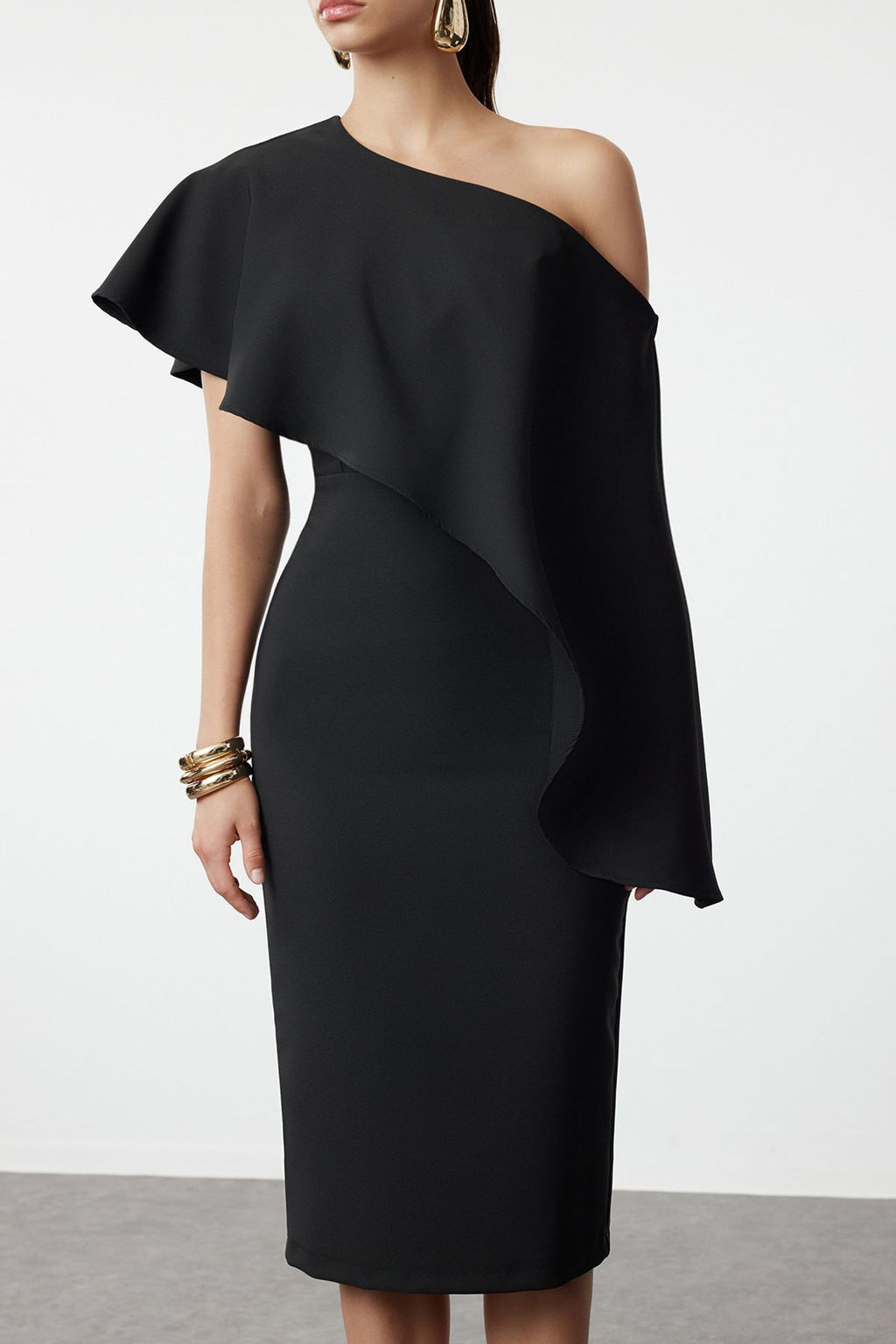 Siyah Vucuda Oturan Pelerin Detayl? Dokuma S?k Abiye Elbise TPRSS24EL00118 - Trendyolmilla фото 3