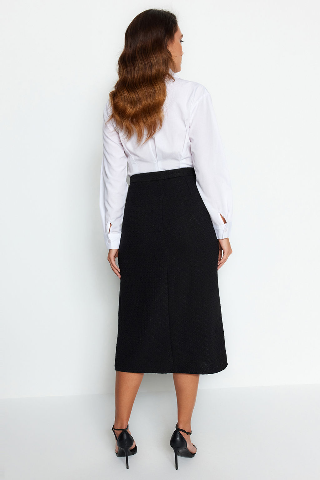 TRENDYOLMILLA Siyah Tuvit Kumas Dugme Detayl? Midi Dokuma Etek TWOAW24ET00223  фото 4