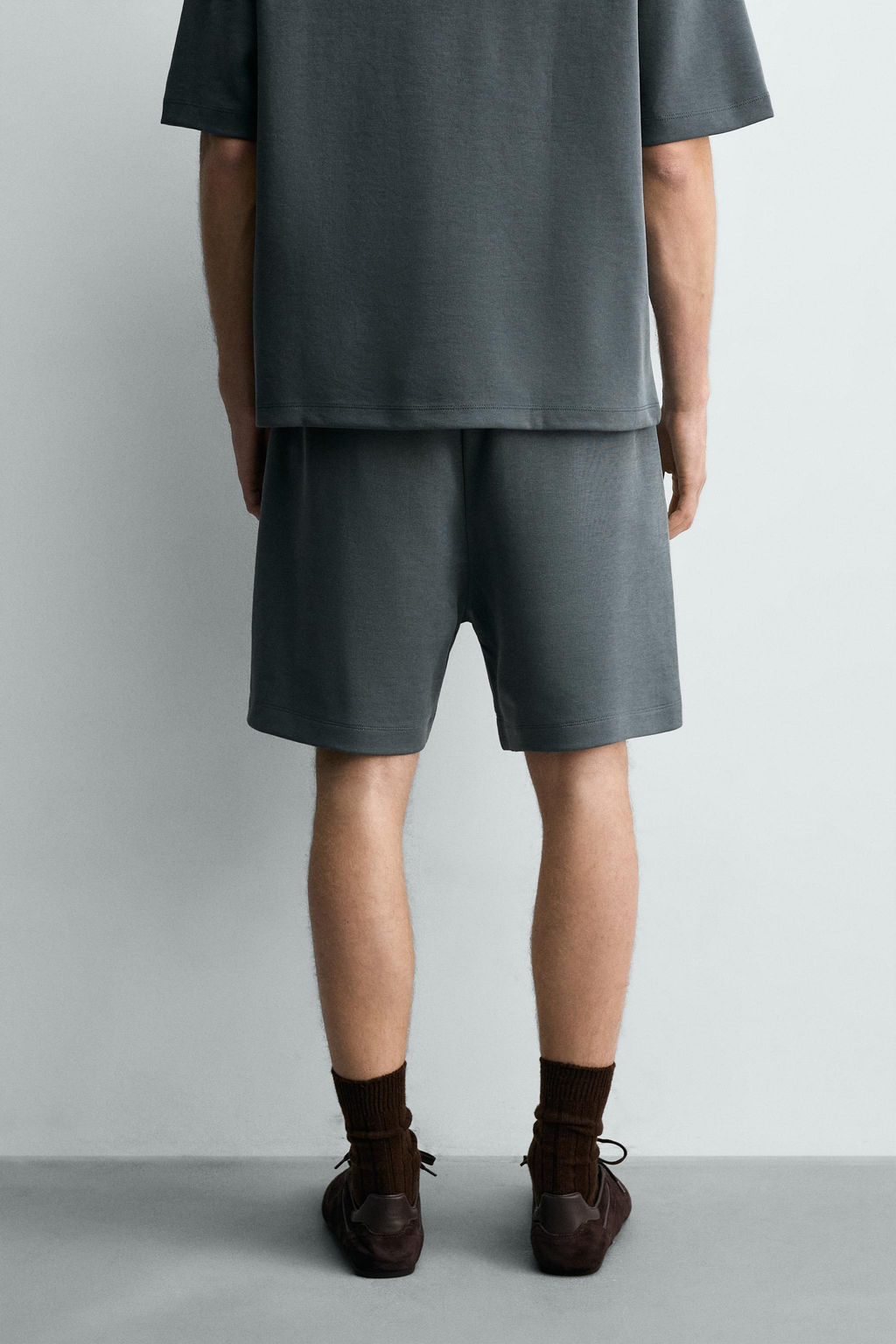 BERMUDA JOGGER RELAXED FIT INTERLOCK / verde lavado - Zara фото 3