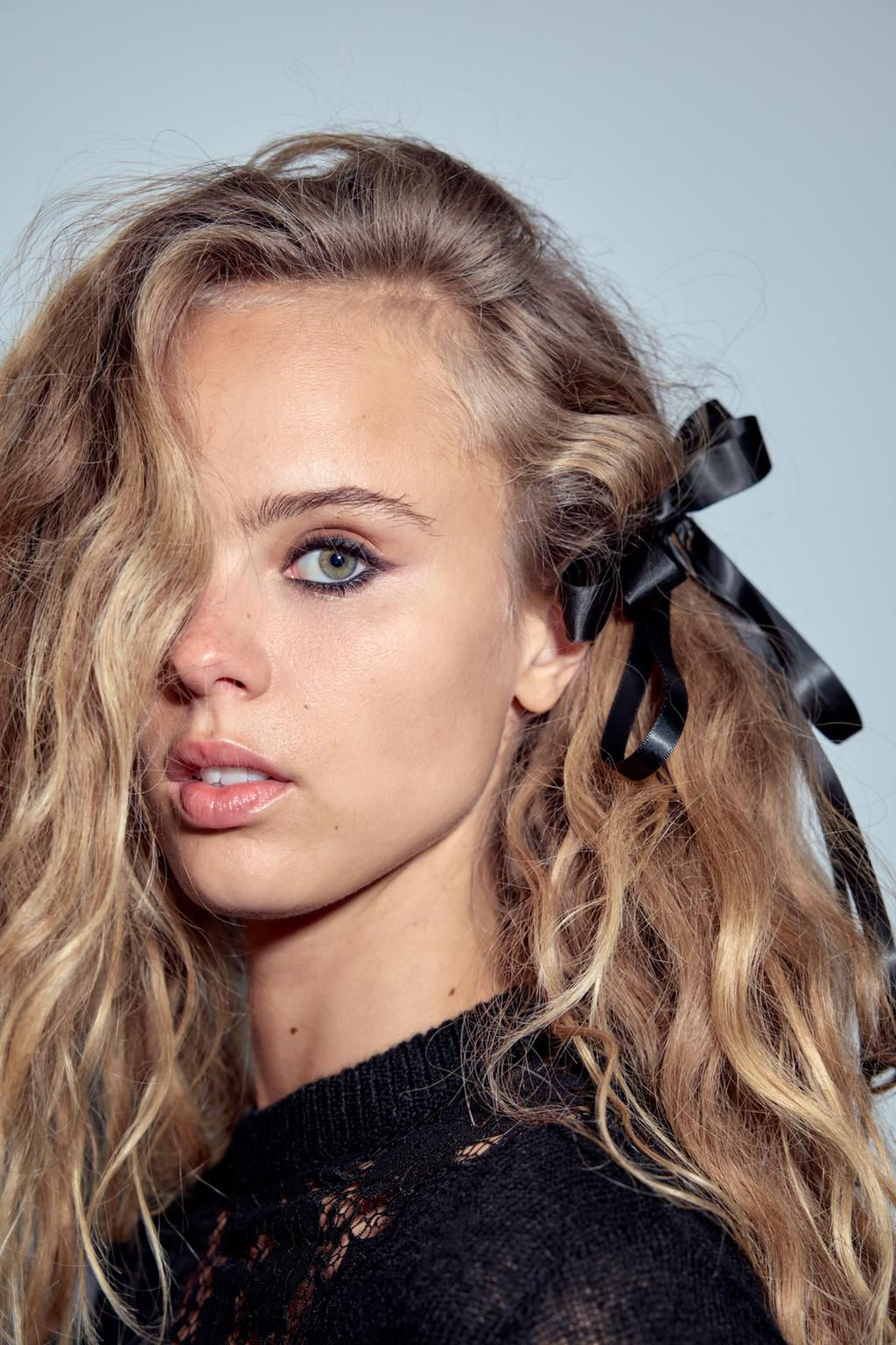 SATIN BOW HAIR CLIP