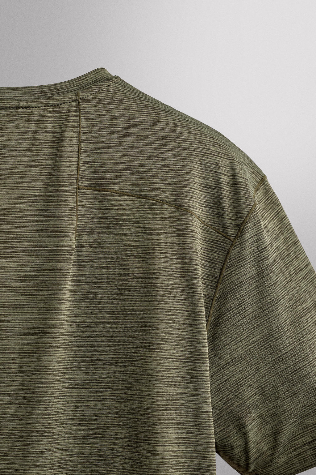 CAMISETA T?CNICA JACQUARD RAYAS / Verde medio - Zara фото 9