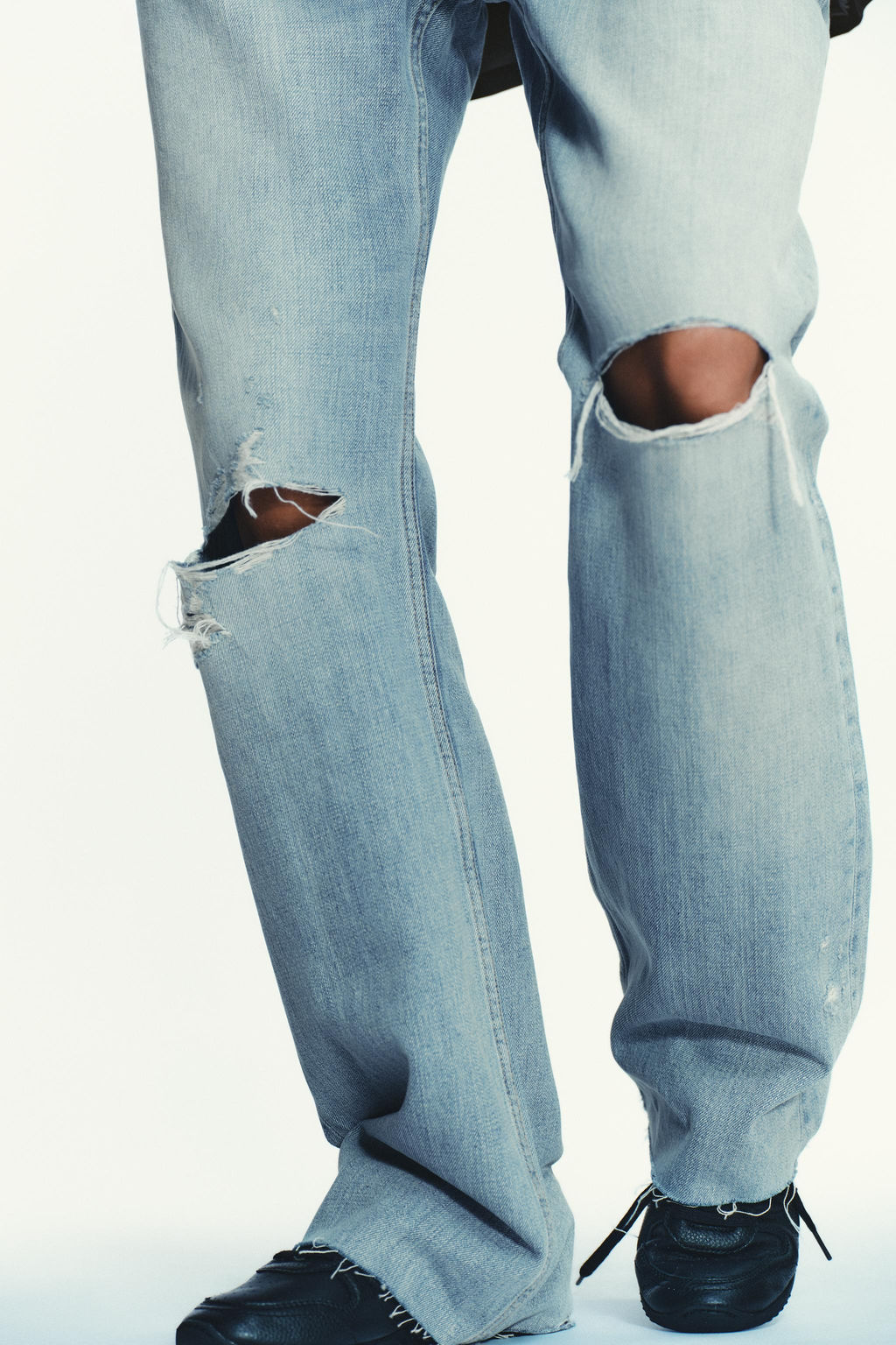 TRF RIPPED MID-WAIST WIDE-LEG JEANS - Zara фото 3
