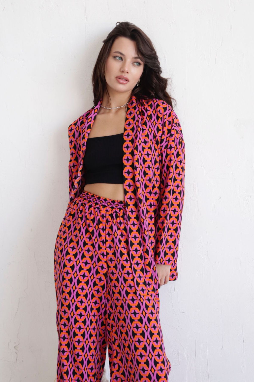 9668 Костюм из кимоно и брюк-палаццо с геометрическим принтом - Martichelli фото 7