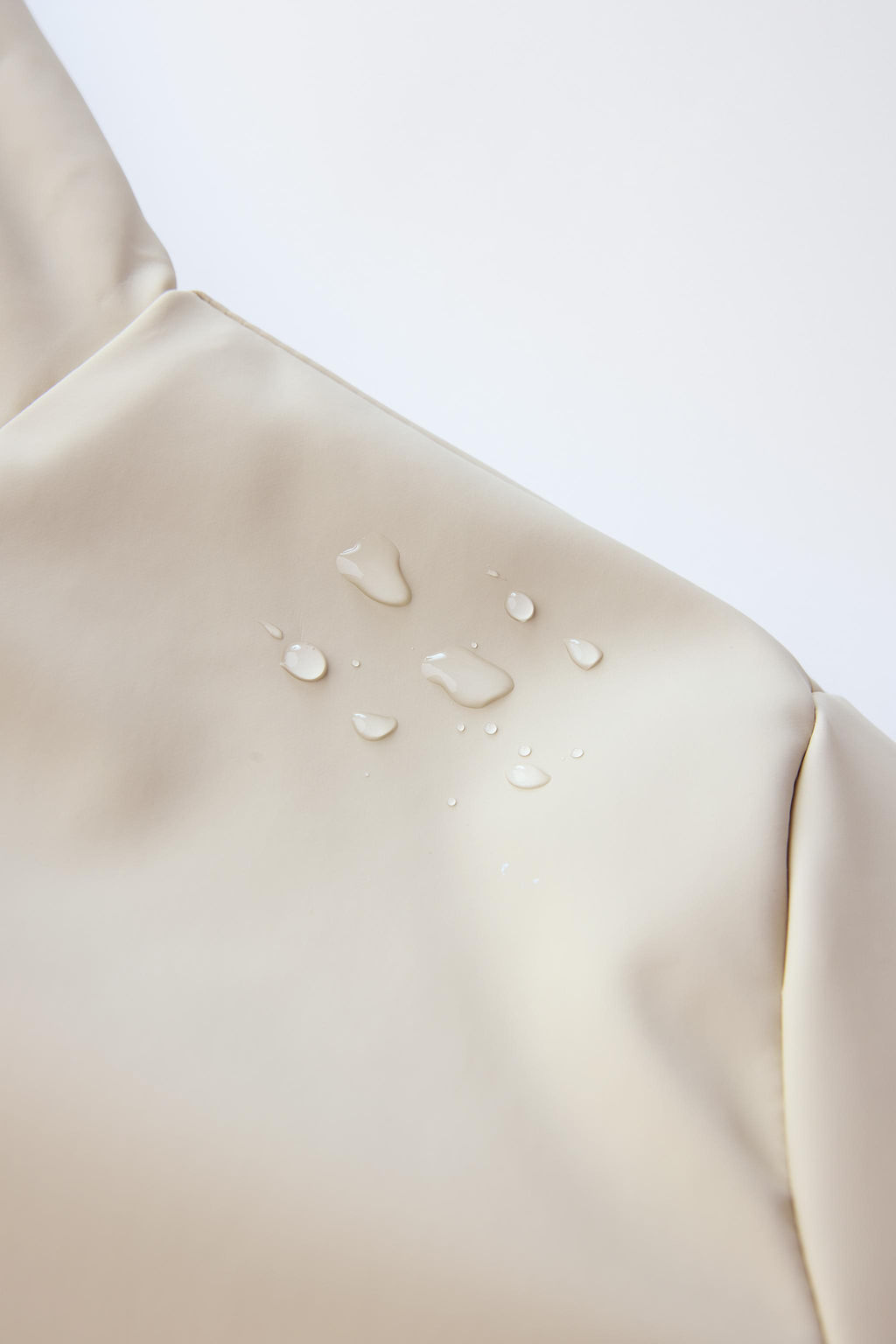 WATER-REPELLENT RUBBERISED FAUX FUR JACKET - Zara фото 9