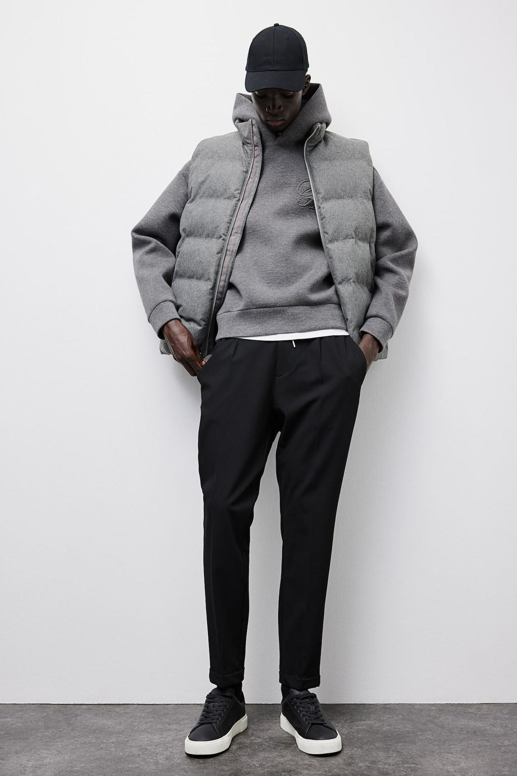 Sudadera efecto neopreno con capucha Loose Fit - H&m фото 3