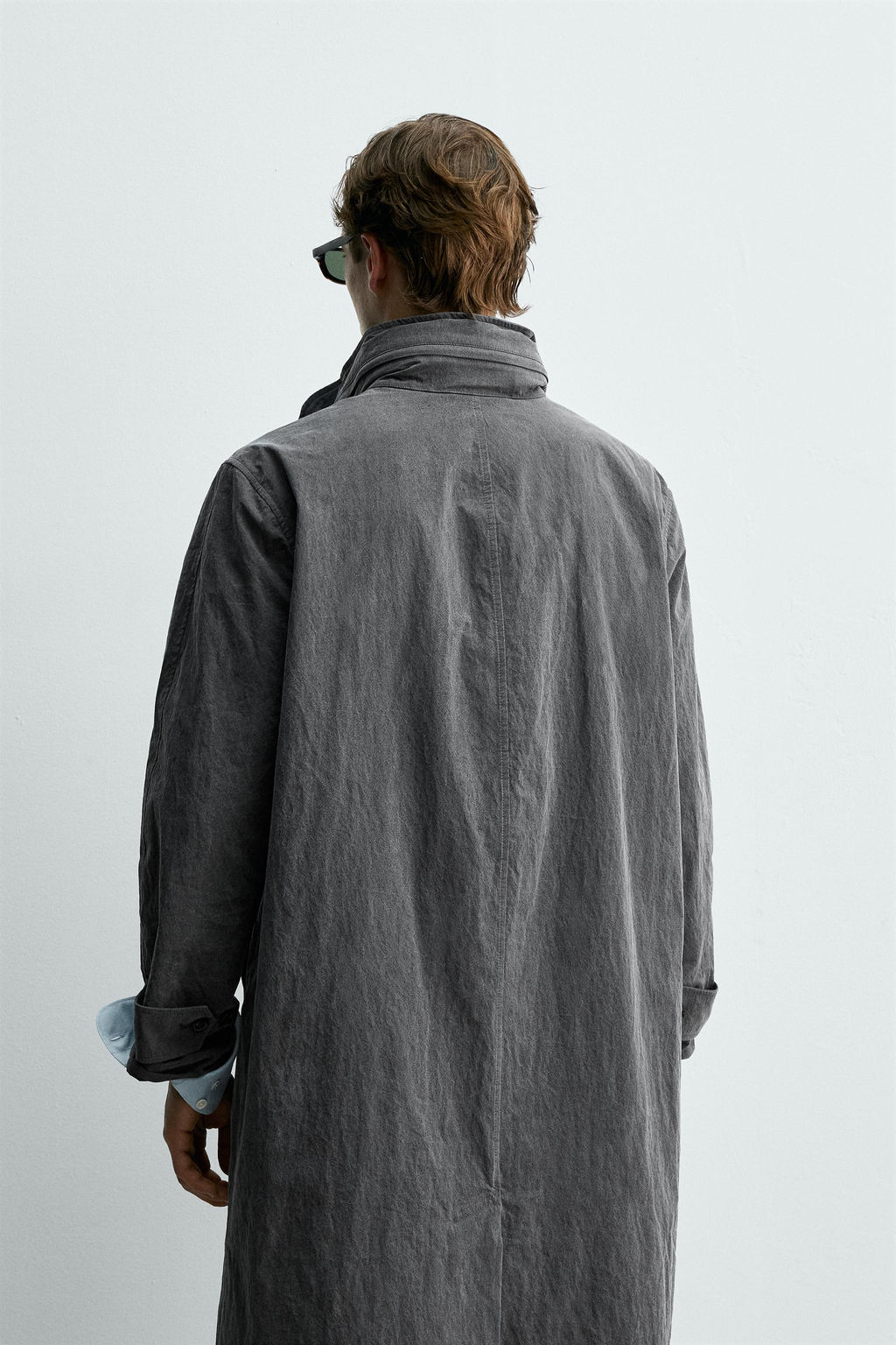 TRENCH LIGERO EFECTO LAVADO AARON LEVINE X ZARA / Gris vigor?  фото 3