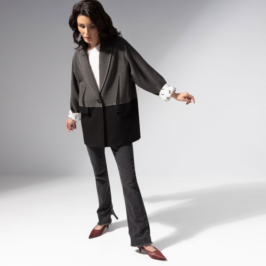 Жакет с контрастными швами, Решительный ход - Charutti фото 8