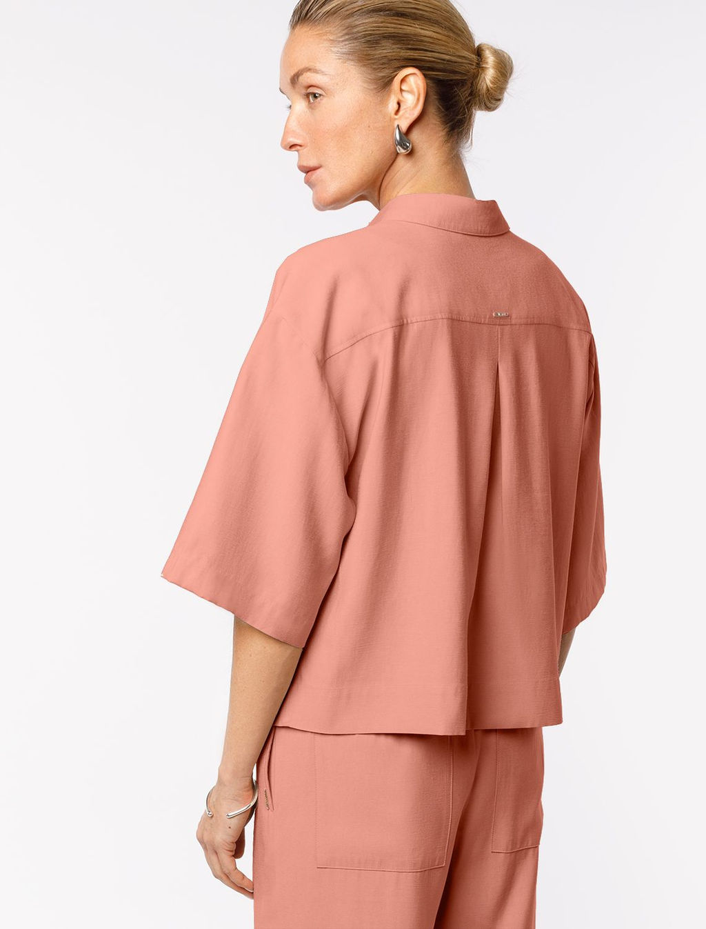 Блузка из плотного лиоцелла