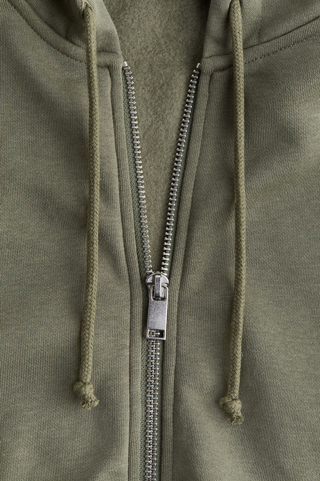 Chaqueta sudadera cropped con capucha y cremallera - H&m фото 6