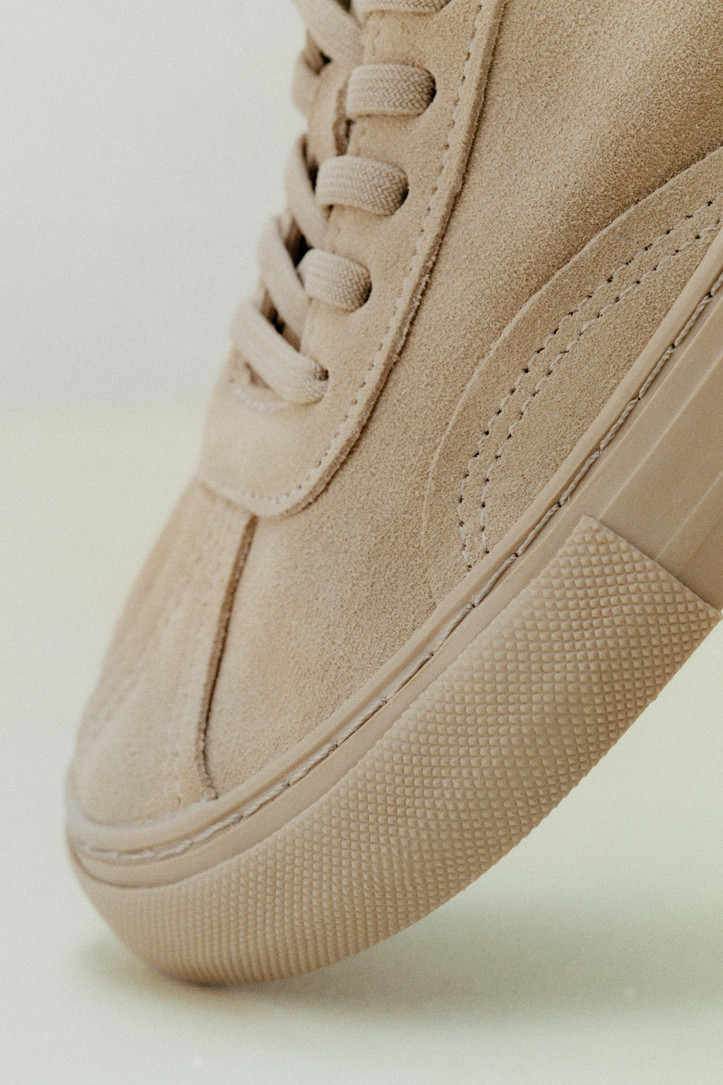 BAMBA BAREFOOT PIEL / Gris Topo
