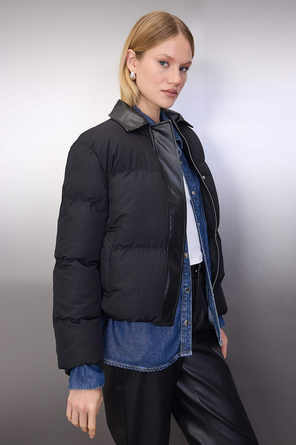 Siyah Oversize Kal?p Yakas? Suni Deri Detayl? Sisme MontTWOAW26MO00140 - Trendyolmilla фото 5