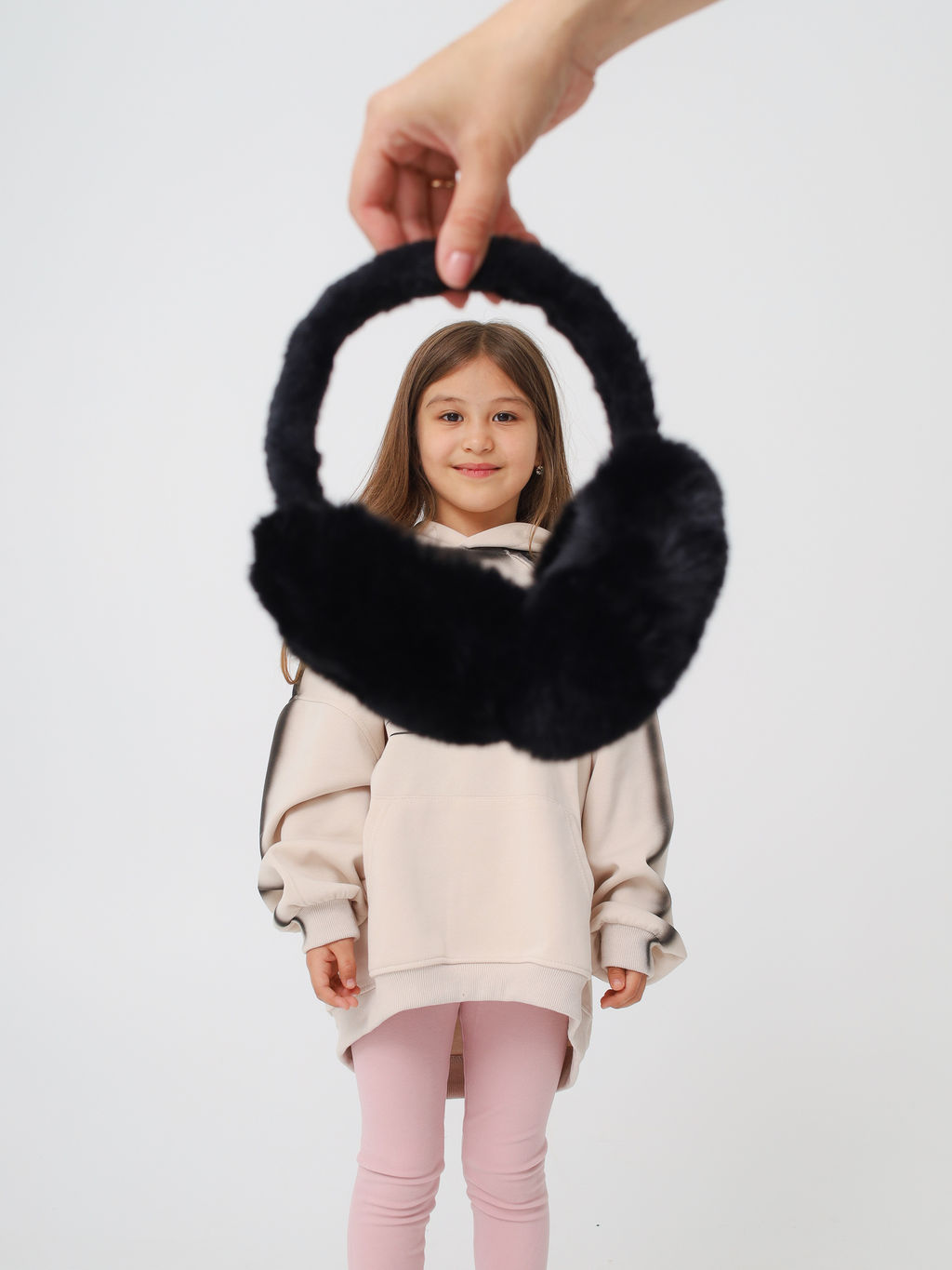 Наушники меховые FluffFold, черные - Inzibe фото 3