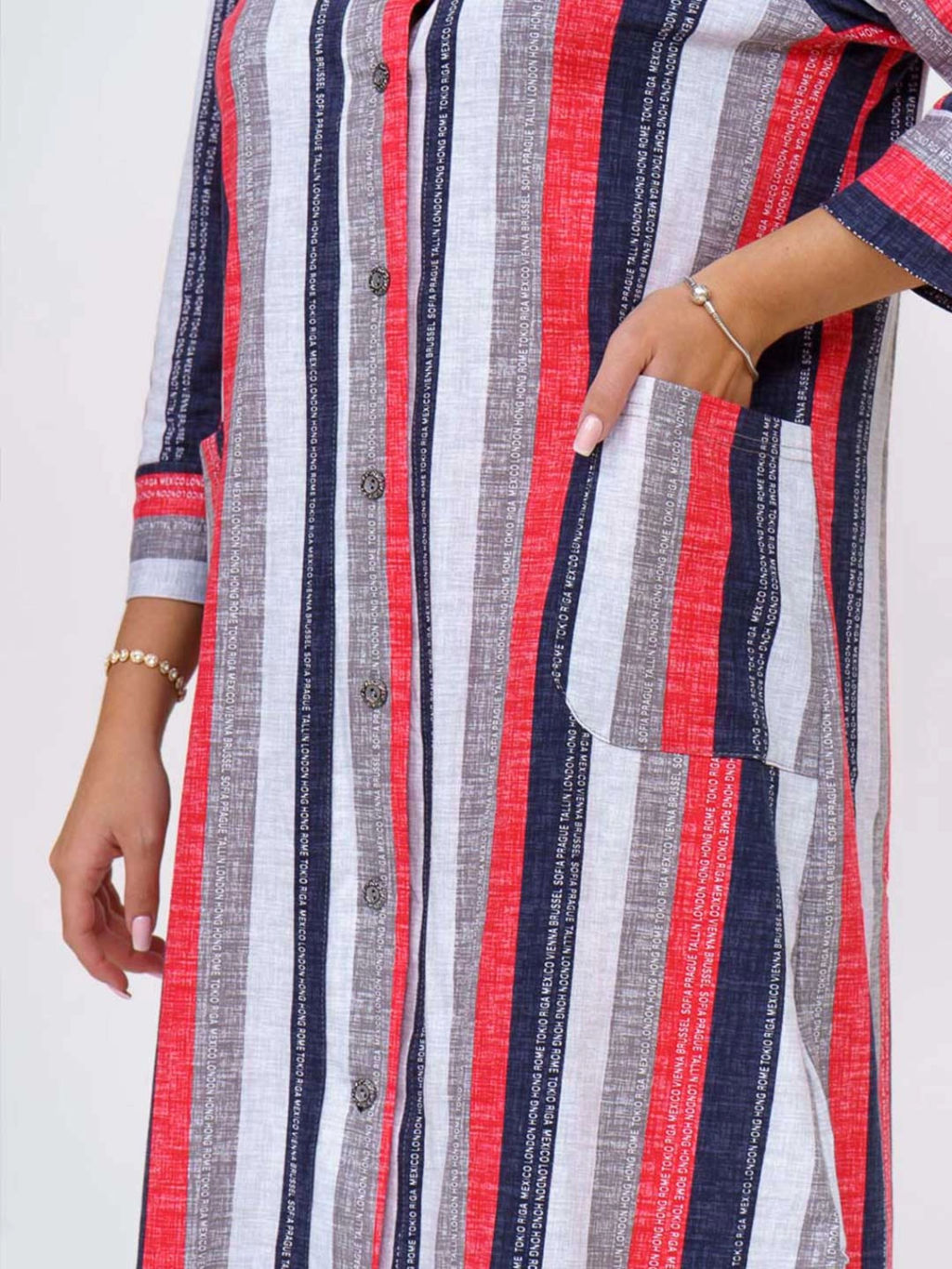 Халат женский, цвет синий красный белый