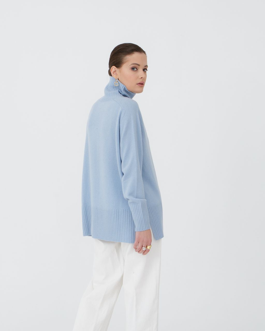 Джемпер кашемировый 10049 голубой