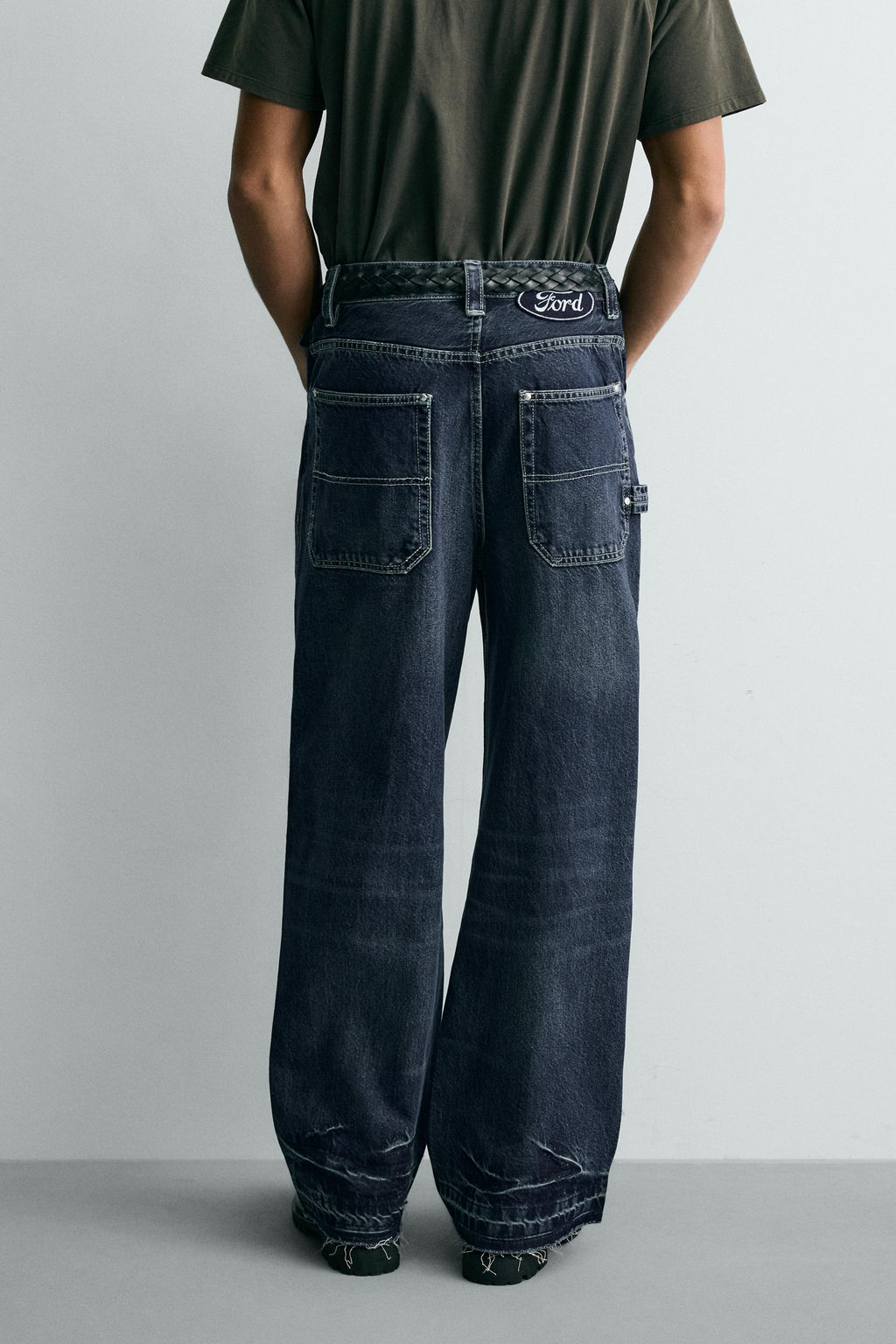 RELAXED FIT JEANS WITH FORD PATCH - Zara фото 3