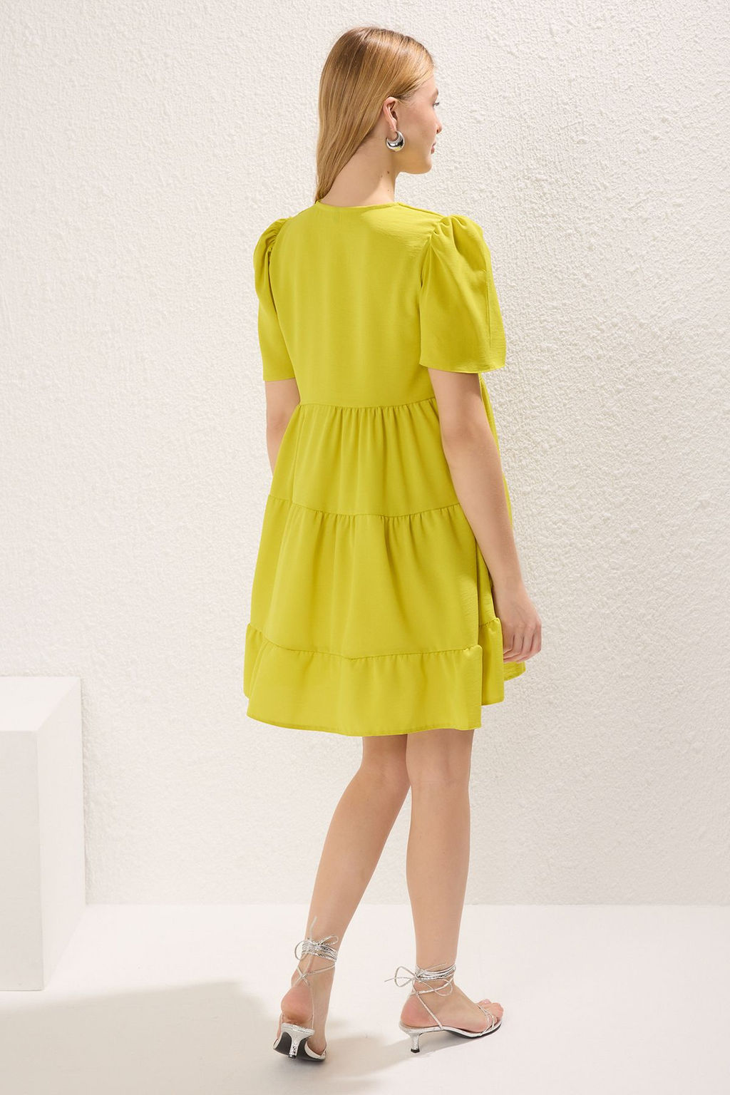 Yag Yesil Duz Duz Kesim Volanl? / F?rf?rl? K?sa / Mini Dokuma Elbise TWOSS20EL0400