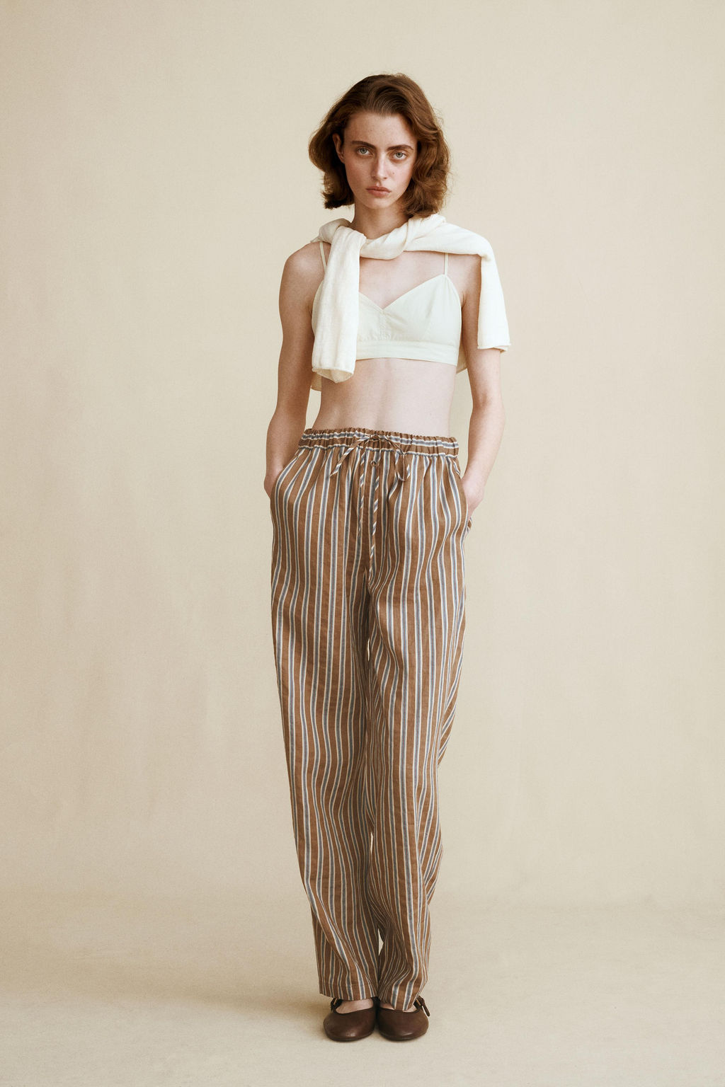 PANTAL?N RAYAS CON LINO CREATED BY CARAMEL LONDON X ZARA / Chocolate