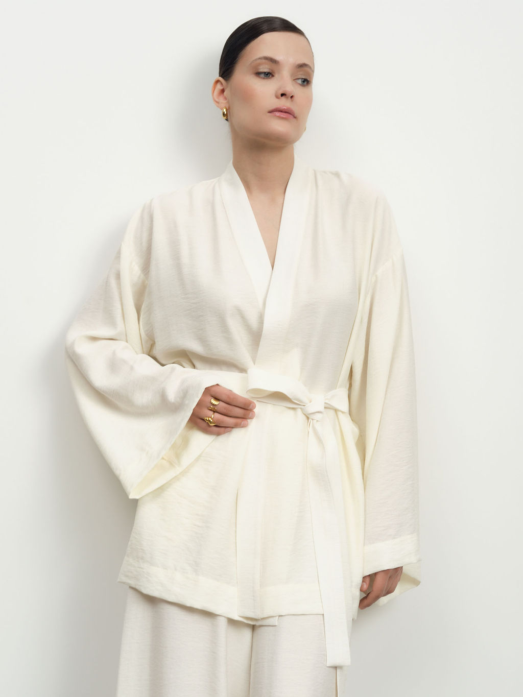 Жакет-кимоно из вискозы 42367 молочный