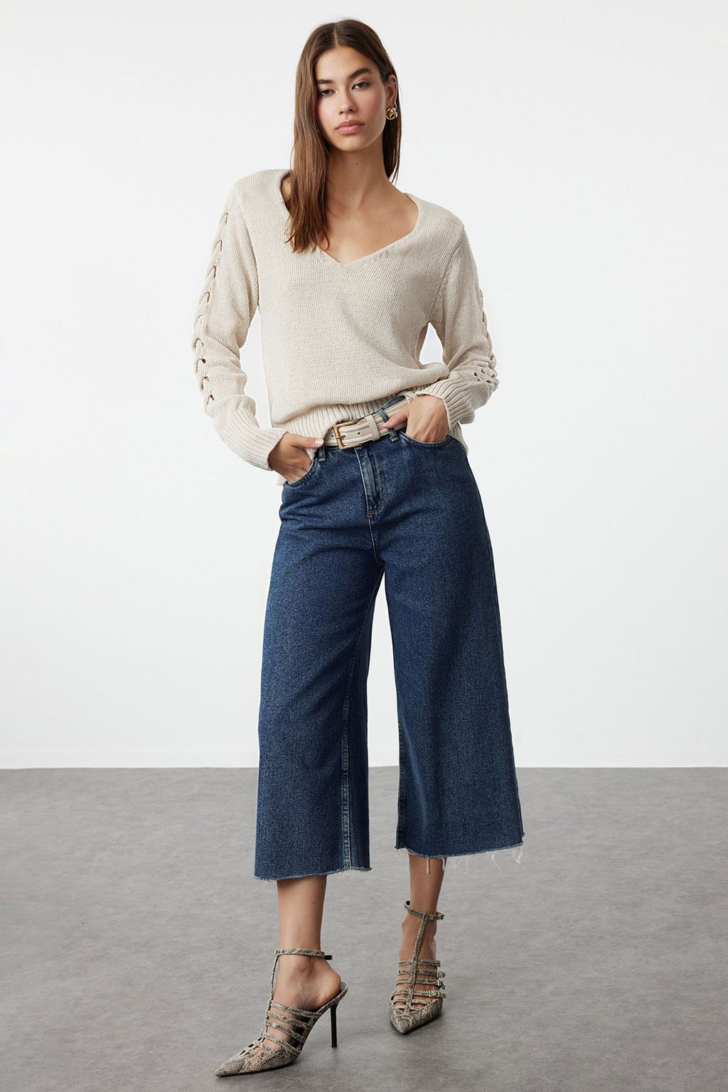 Vizon Merserize Gorunumlu Ajurlu/Delikli Pamuklu V Yaka Triko Kazak TWOAW24KZ01217 - Trendyolmilla фото 10