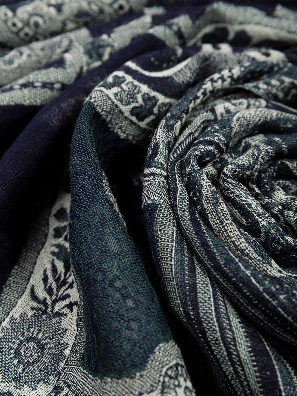 Палантин (шерсть100%)в ассортименте № Тк700/75 - Ганг фото 3