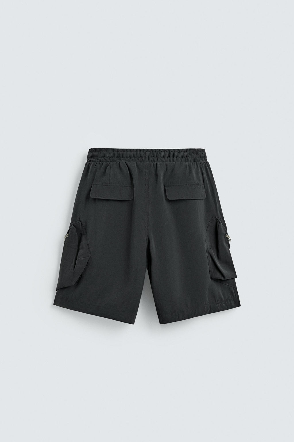 BERMUDA CARGO FLUIDA RELAXED FIT / Negro