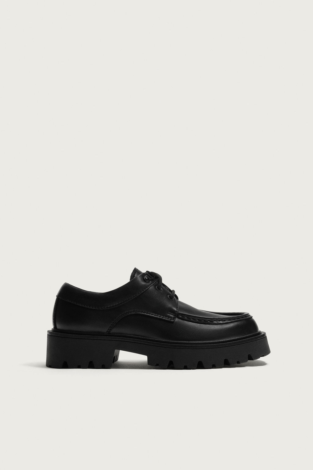 ZAPATO BORD?N VOLUMEN / Negro