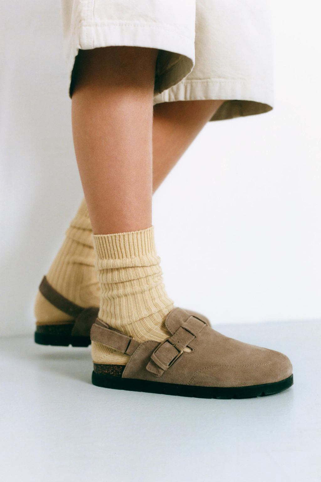 SPLIT SUEDE CLOGS - Zara фото 16