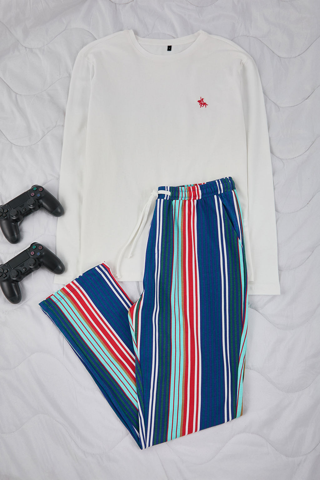 Ekru Regular Kesim Cizgili Orme Pijama Tak?m? TMNAW26PT00062