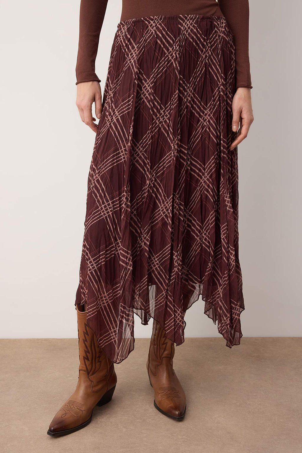 Kahverengi Ekoseli Asimetrik Astarl? Sifon K?r?s?k Dokuma Asimetrik Uzun Etek TWOSS26ET00049 - Trendyolmilla фото 3