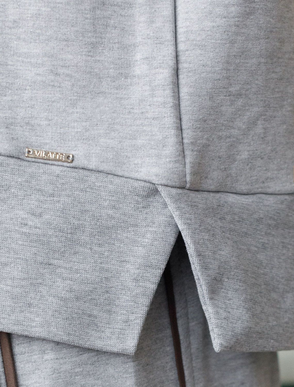 Свитшот с лампасами и разрезами из эластичного футера двухнитки без начеса - Vilatte фото 6