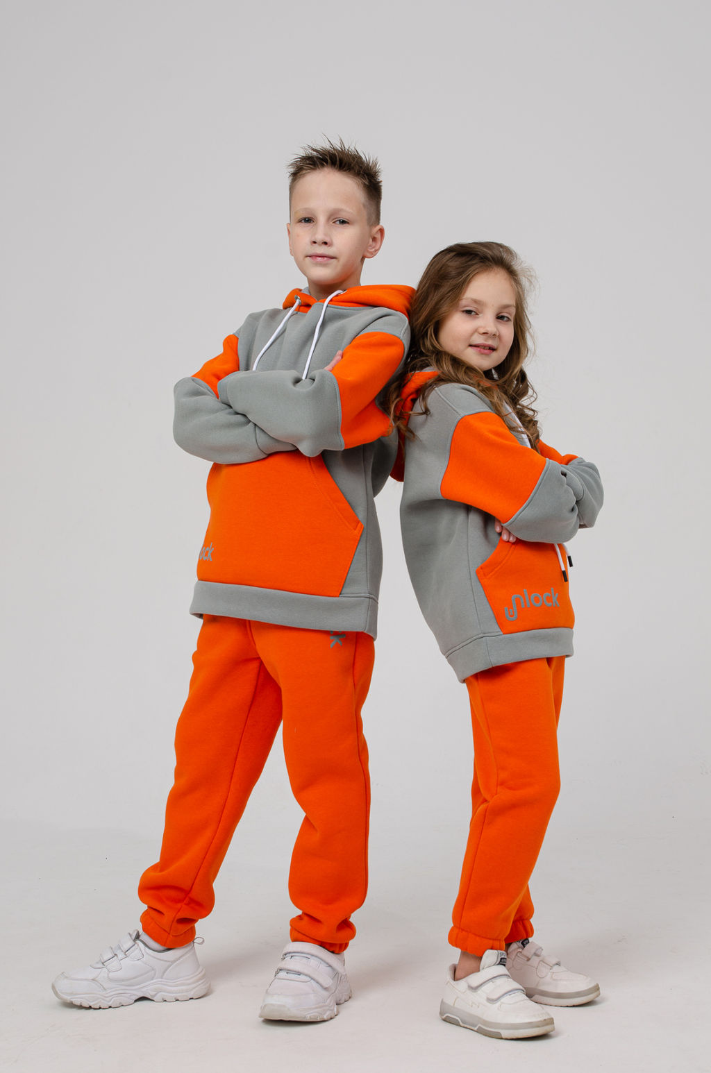 886Д Костюм детский "Серый/оранжевый"