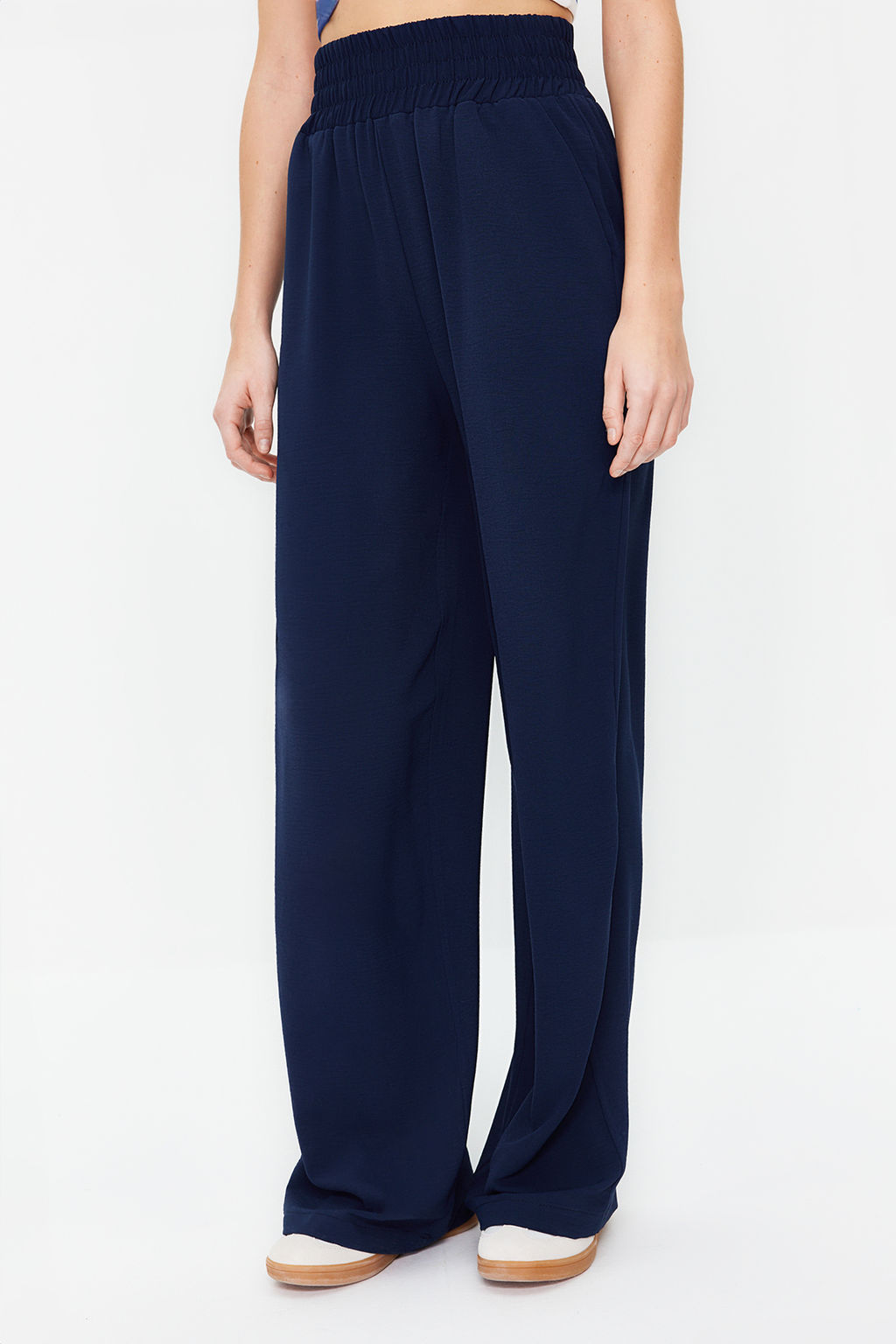 Lacivert Wide Leg/Genis Paca Beli Lastikli Dokuma Pantolon TWOSS22PL00024
