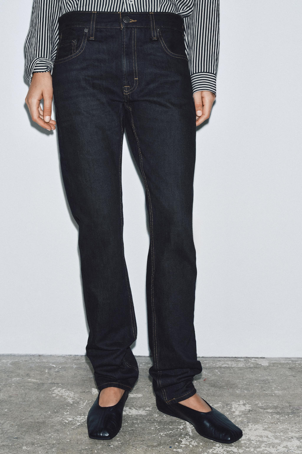 ZW COLLECTION FULL LENGTH MID-WAIST JEANS - Zara фото 2