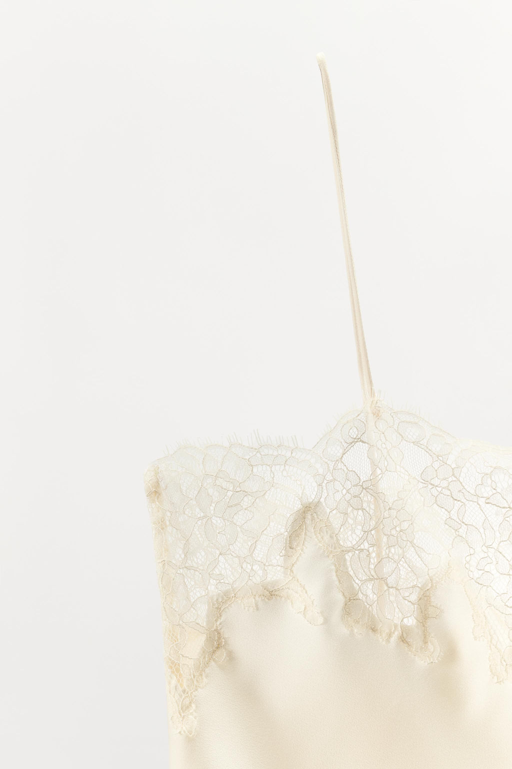 TOP LENCERO SATINADO ENCAJE / Crudo - Zara фото 9