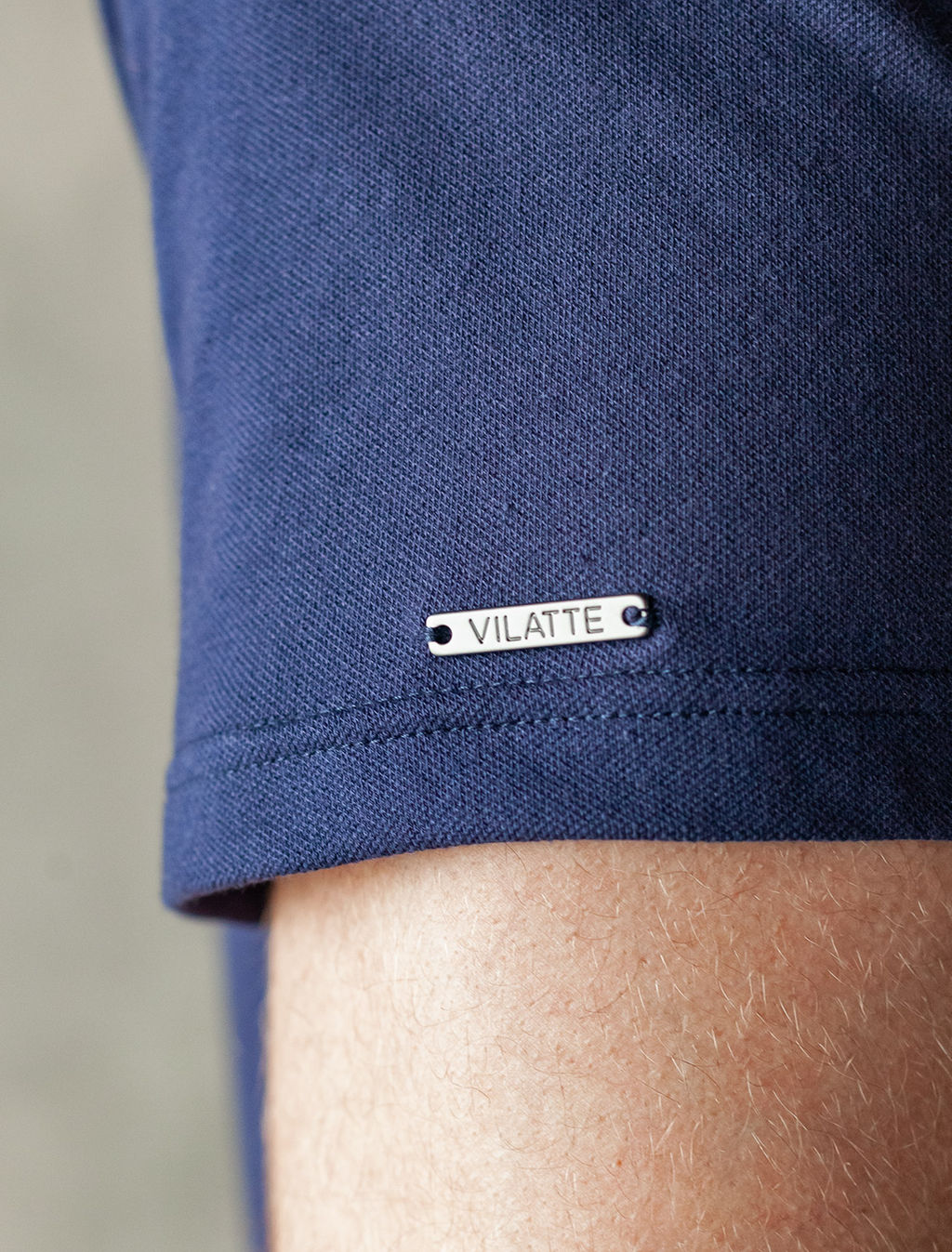 Футболка-поло из фактурного трикотажа - Vilatte фото 6