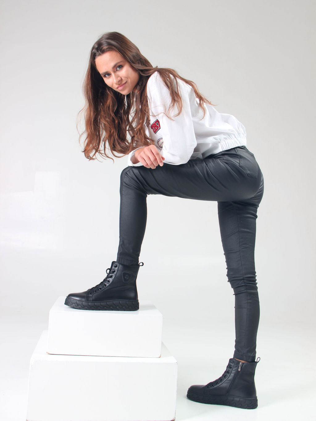 Ботинки 214.icebergbl.Black/Байка