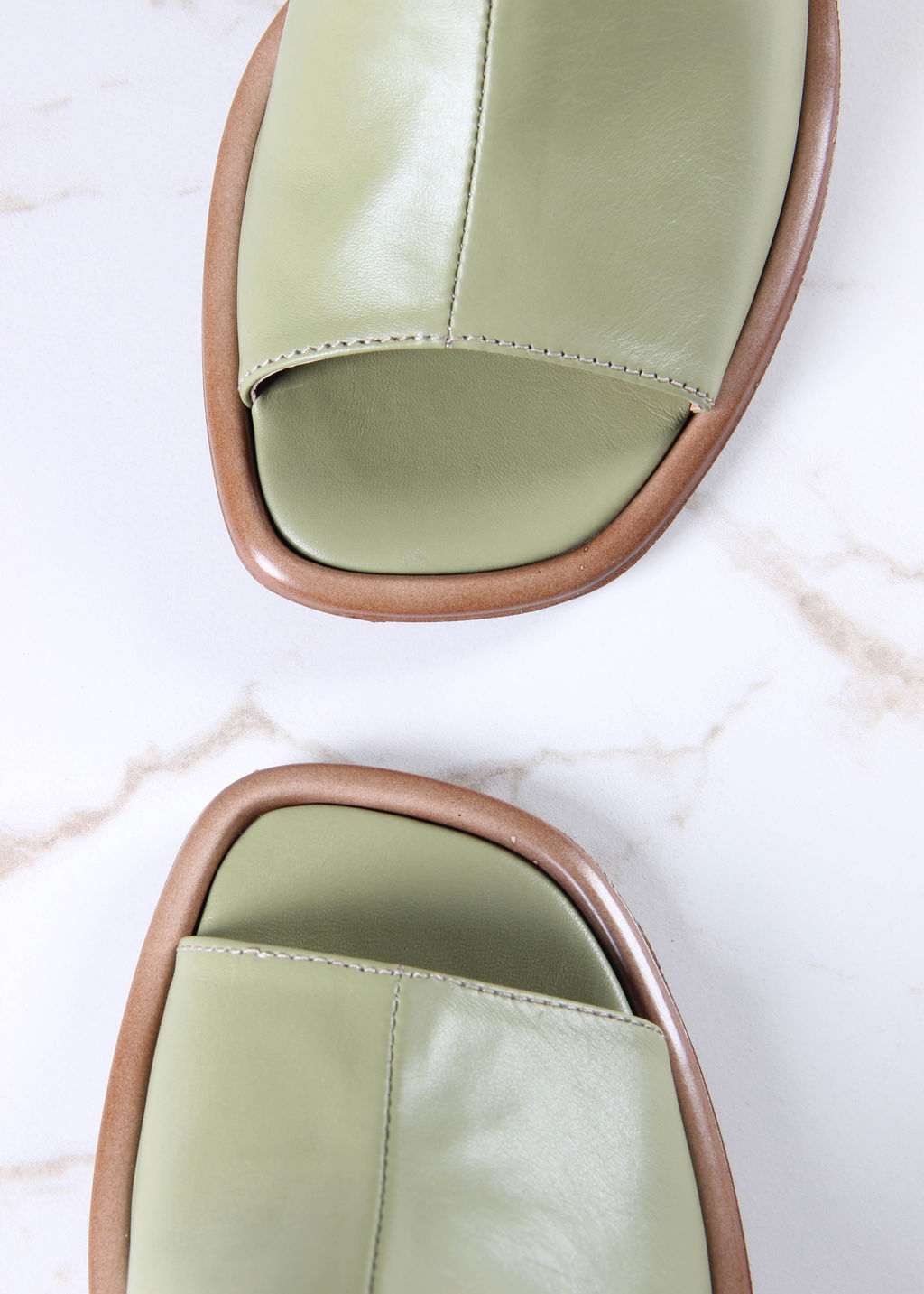 Сабо 4012.23663be. Оливо-орех