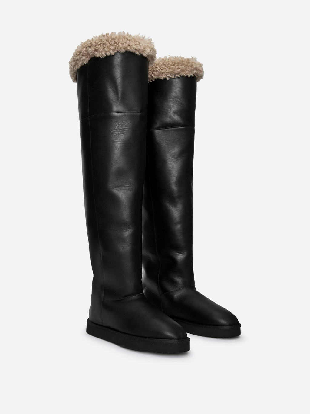 Botas de cuero por encima de la rodilla