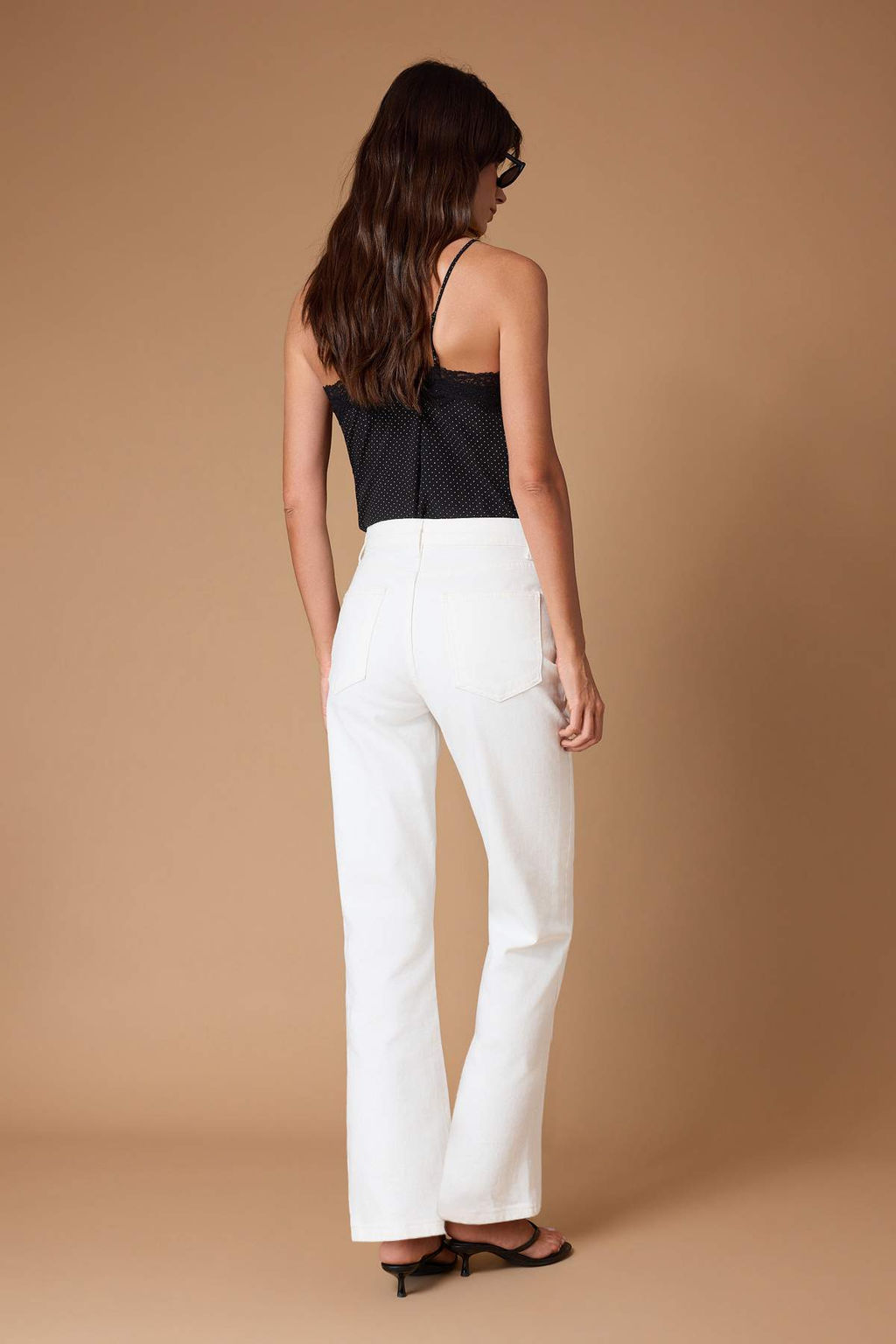 TRENDYOLMILLA Mavi Yuksek Bel Comfort Straight Jeans TWOSS25JE00099  фото 13